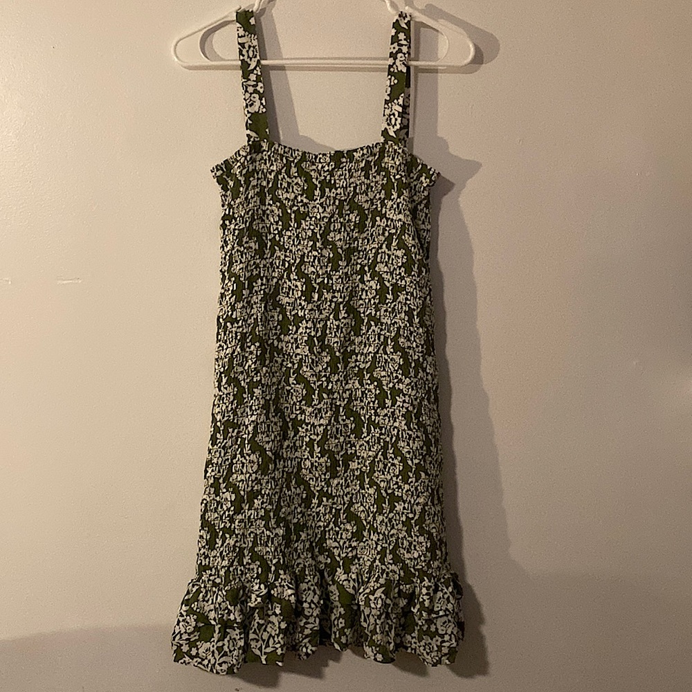Green and white dress side M
